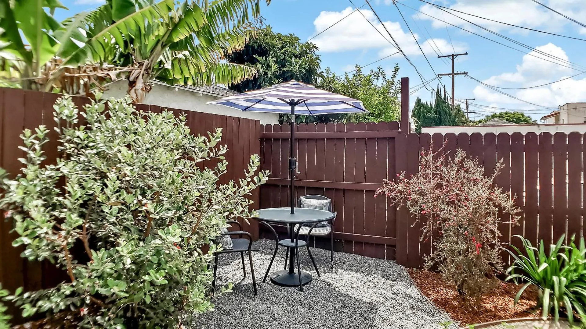 Spacious, Chic, Pristine And Free Parking! Culver City United States