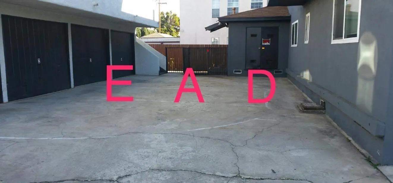 Spacious, Chic, Pristine And Free Parking! Culver City Apartment